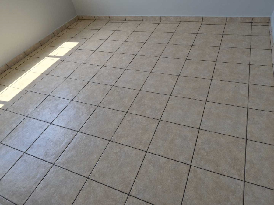2 Bedroom Property for Sale in Edenvale Gauteng
