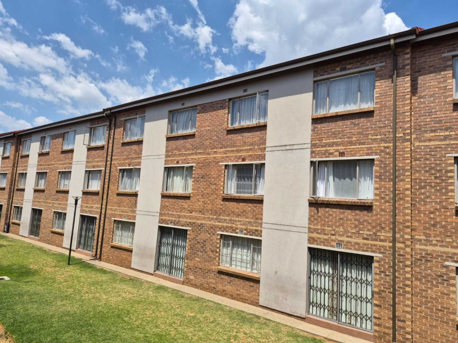 2 Bedroom Property for Sale in Edenvale Gauteng