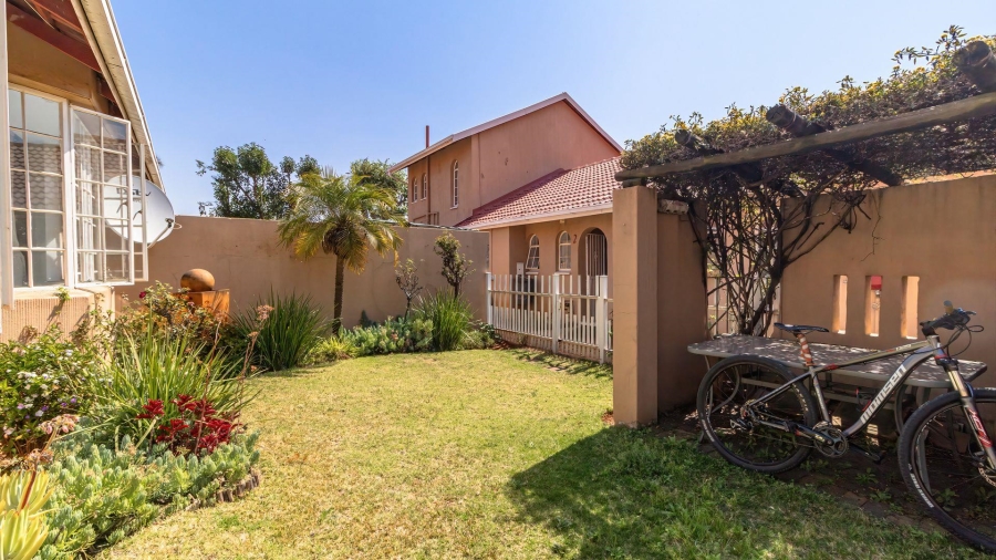 2 Bedroom Property for Sale in Norkem Park Gauteng