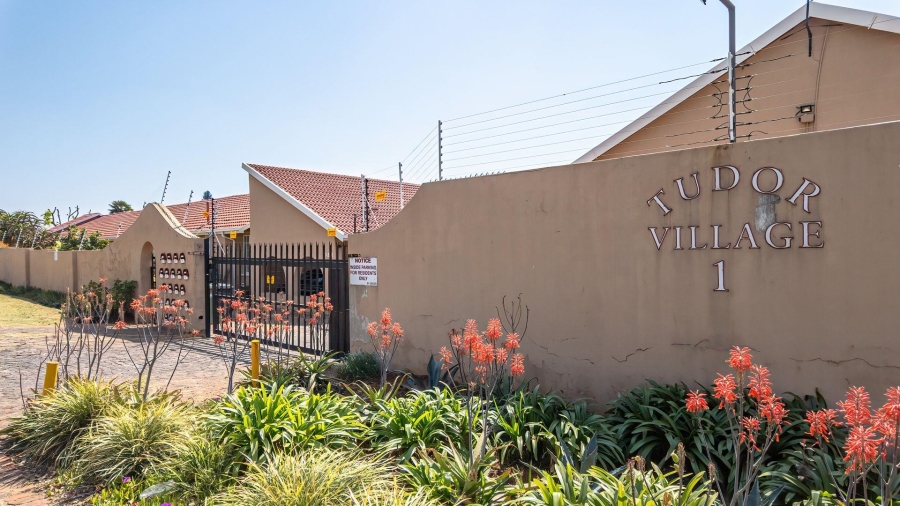 2 Bedroom Property for Sale in Norkem Park Gauteng