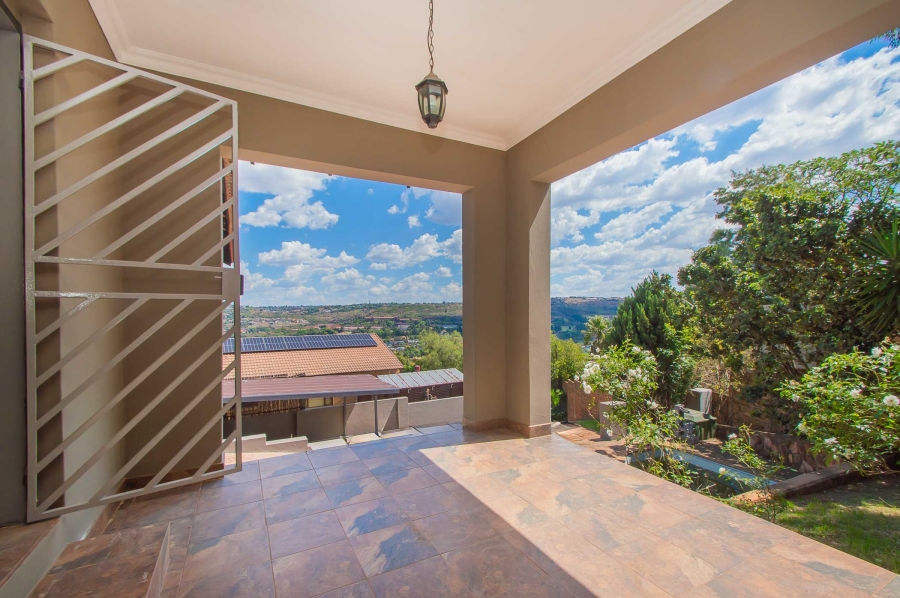 3 Bedroom Property for Sale in Roodekrans Gauteng