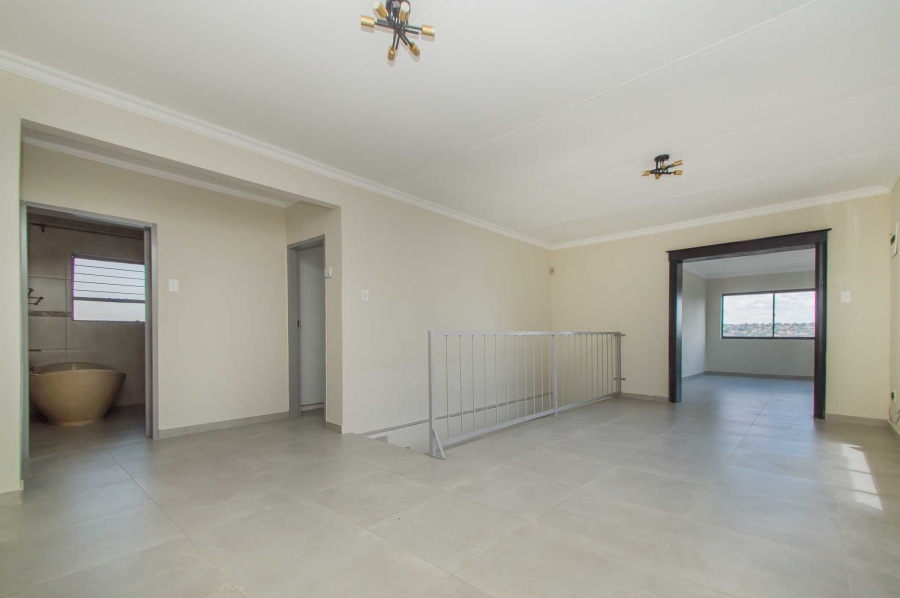 3 Bedroom Property for Sale in Roodekrans Gauteng