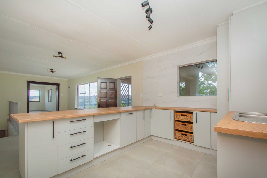 3 Bedroom Property for Sale in Roodekrans Gauteng