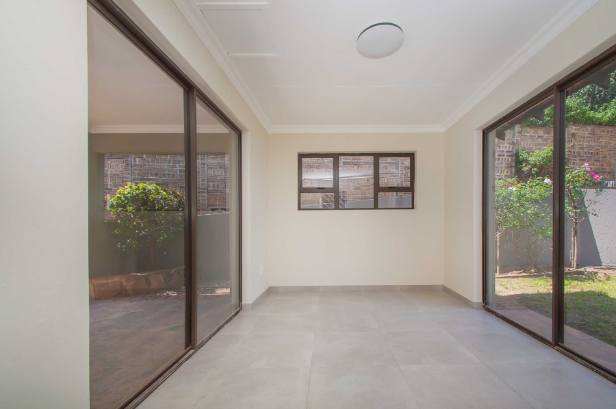 3 Bedroom Property for Sale in Roodekrans Gauteng