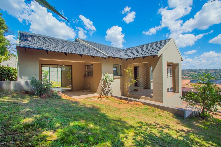 3 Bedroom Property for Sale in Roodekrans Gauteng