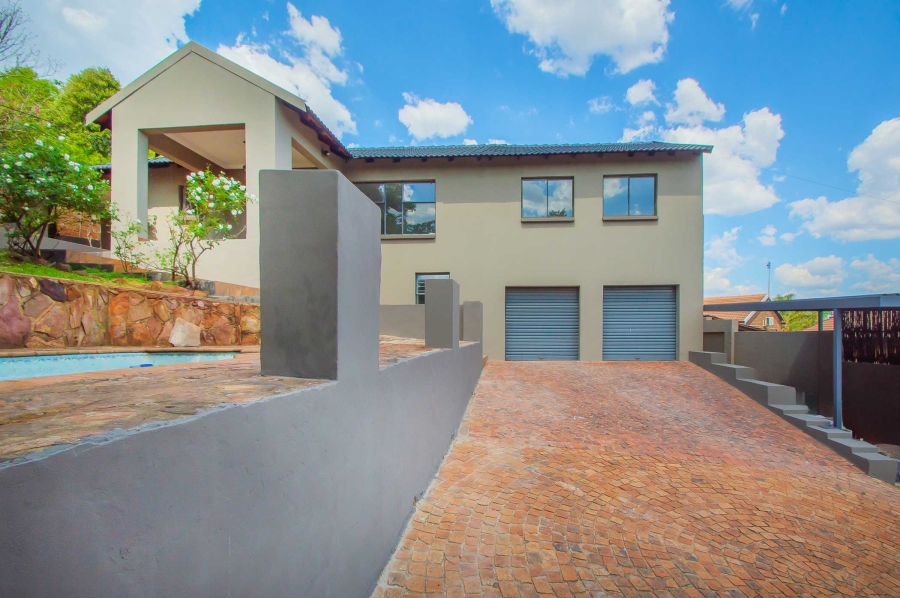 3 Bedroom Property for Sale in Roodekrans Gauteng