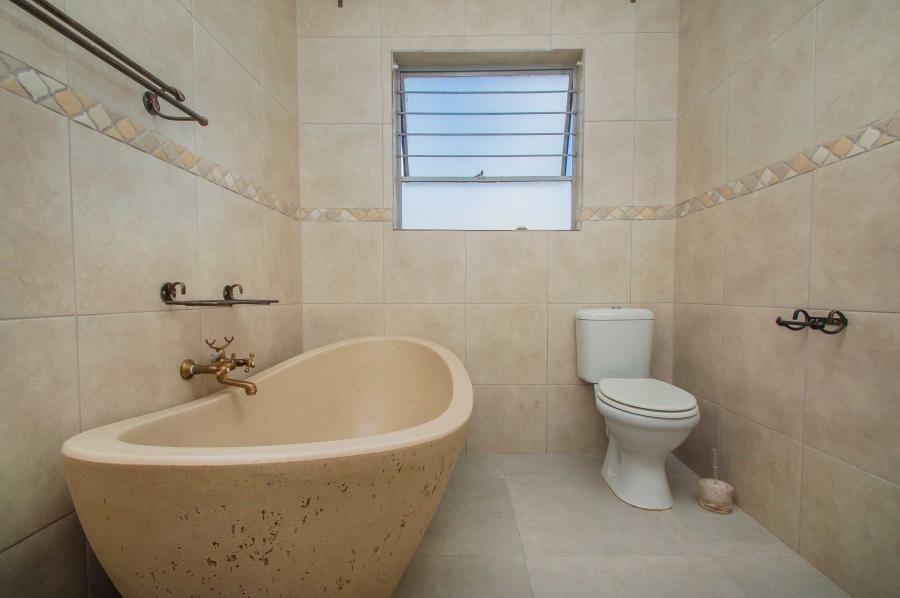 3 Bedroom Property for Sale in Roodekrans Gauteng