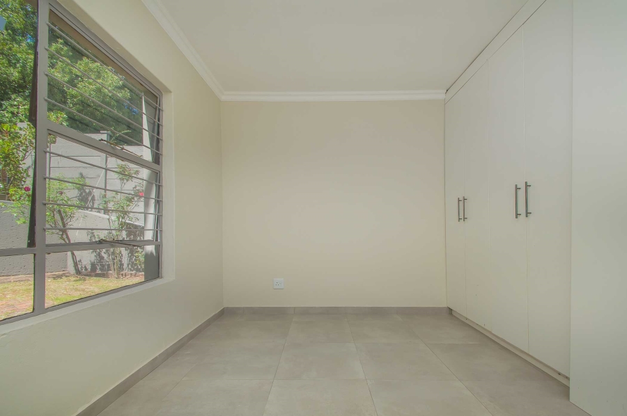 3 Bedroom Property for Sale in Roodekrans Gauteng