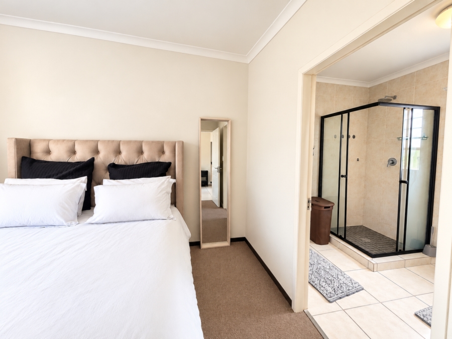 2 Bedroom Property for Sale in Honeypark Gauteng