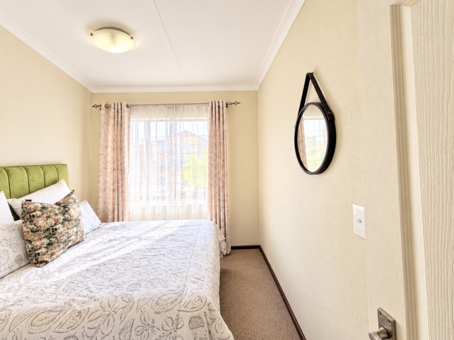 2 Bedroom Property for Sale in Honeypark Gauteng