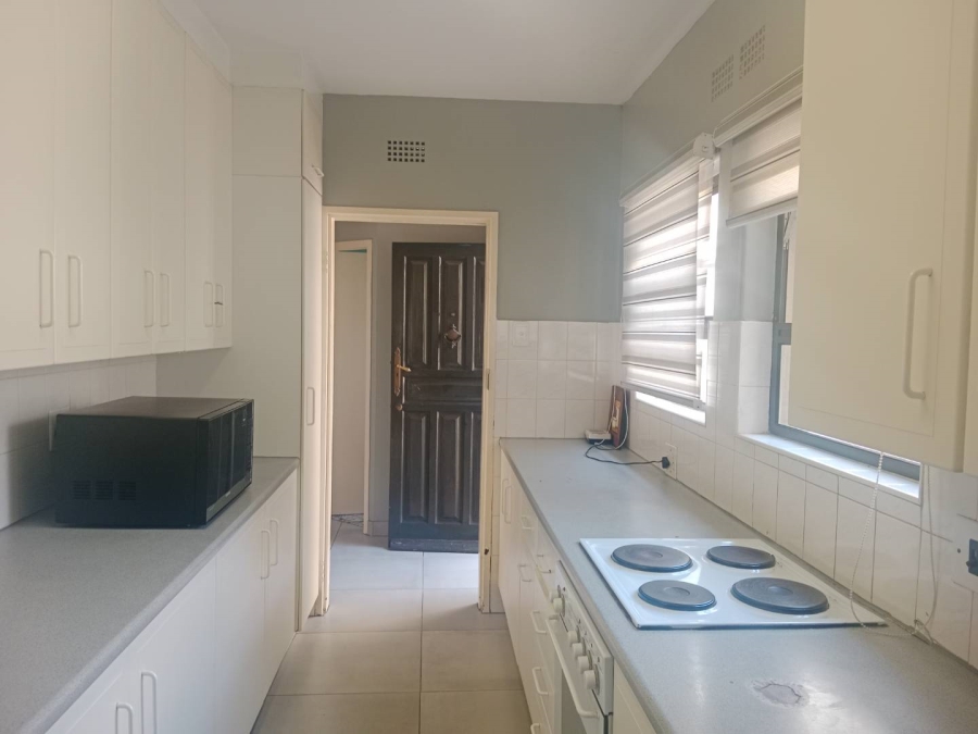To Let 3 Bedroom Property for Rent in Corlett Gardens Gauteng