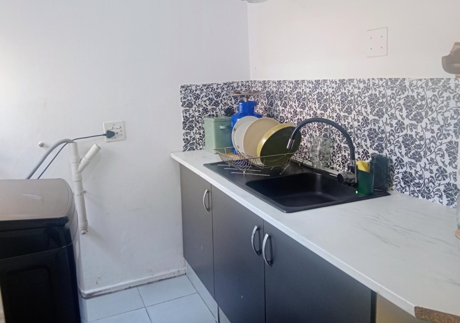 To Let 3 Bedroom Property for Rent in Corlett Gardens Gauteng