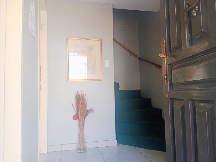To Let 3 Bedroom Property for Rent in Corlett Gardens Gauteng