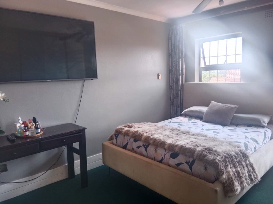To Let 3 Bedroom Property for Rent in Corlett Gardens Gauteng