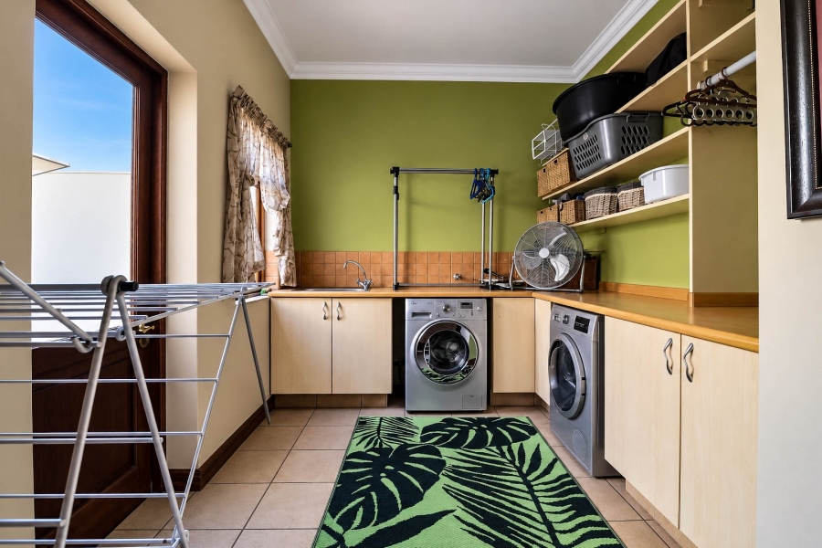 4 Bedroom Property for Sale in Cornwall Hill Gauteng
