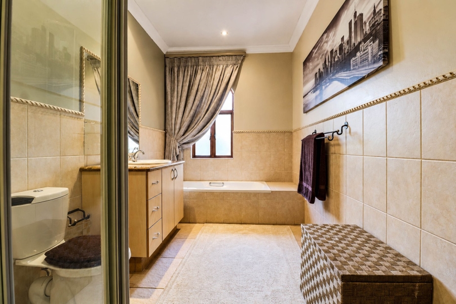 4 Bedroom Property for Sale in Cornwall Hill Gauteng