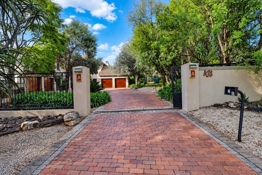 4 Bedroom Property for Sale in Cornwall Hill Gauteng