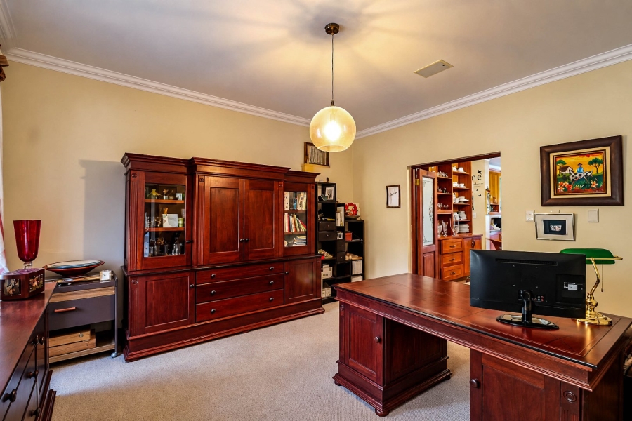 4 Bedroom Property for Sale in Cornwall Hill Gauteng