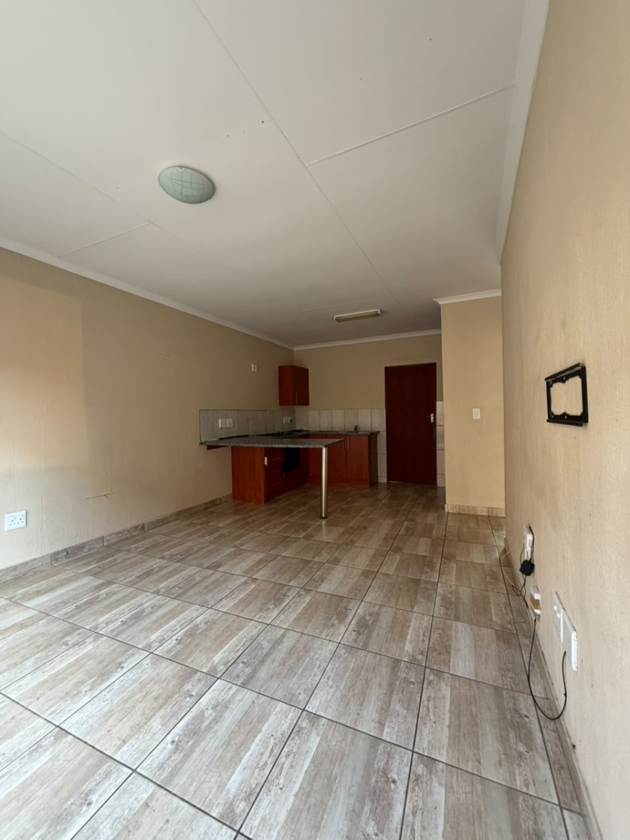 To Let 2 Bedroom Property for Rent in Honeydew Gauteng
