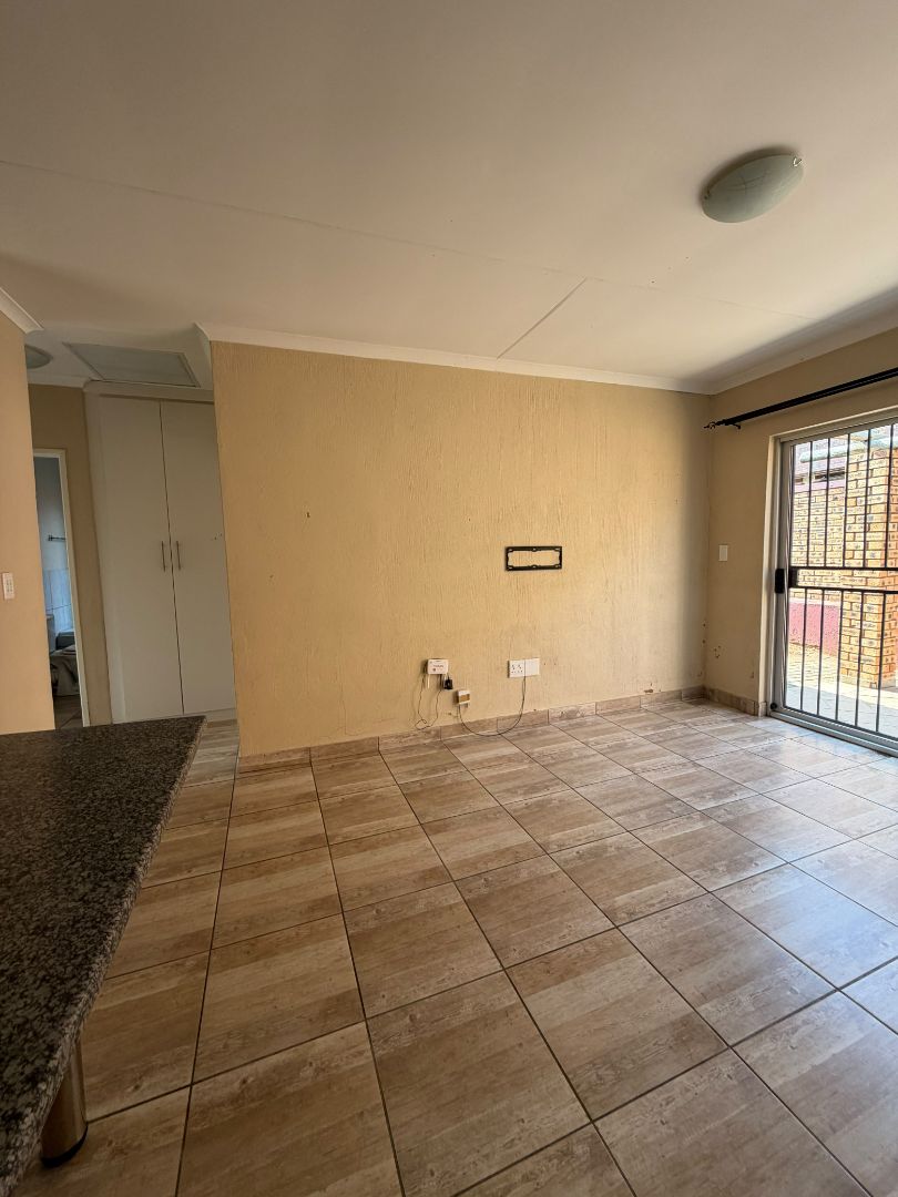 To Let 2 Bedroom Property for Rent in Honeydew Gauteng
