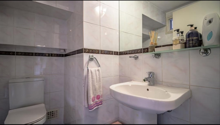 5 Bedroom Property for Sale in Kyalami Gauteng
