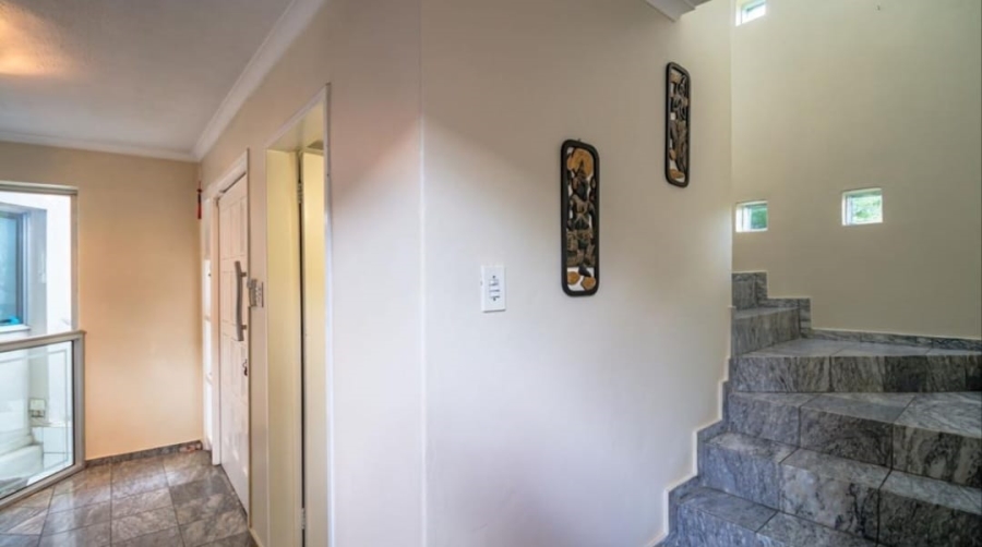 5 Bedroom Property for Sale in Kyalami Gauteng