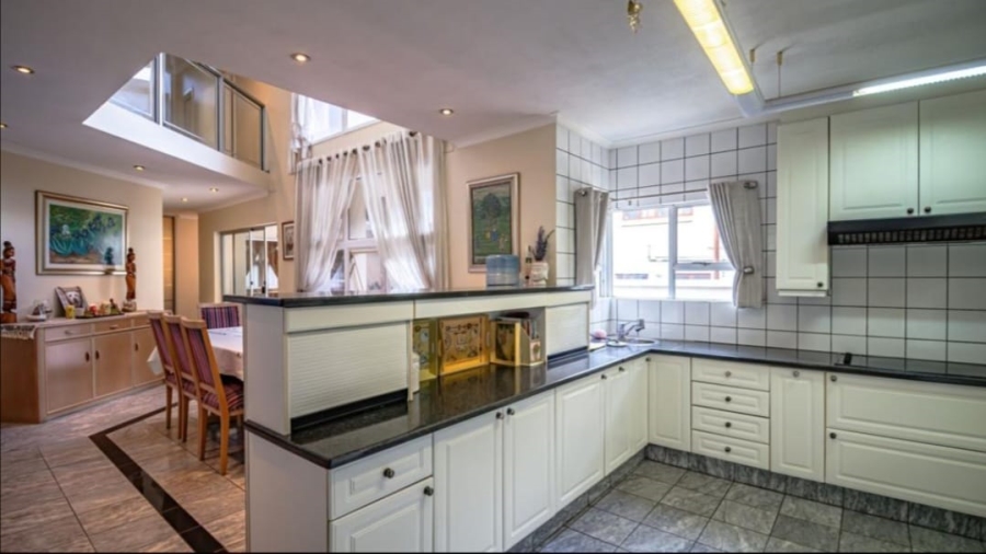 5 Bedroom Property for Sale in Kyalami Gauteng