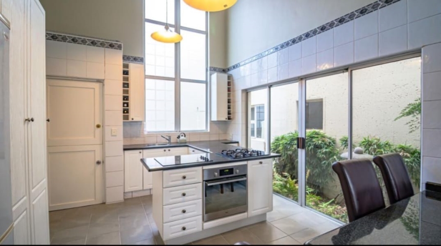 5 Bedroom Property for Sale in Kyalami Gauteng