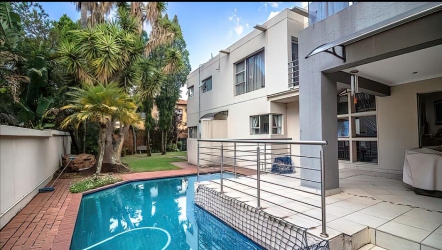 5 Bedroom Property for Sale in Kyalami Gauteng