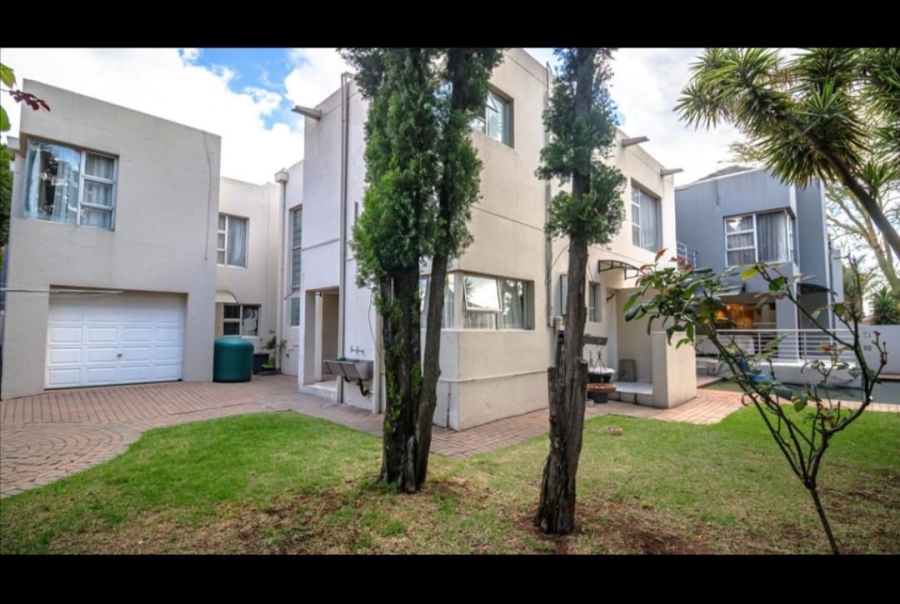 5 Bedroom Property for Sale in Kyalami Gauteng