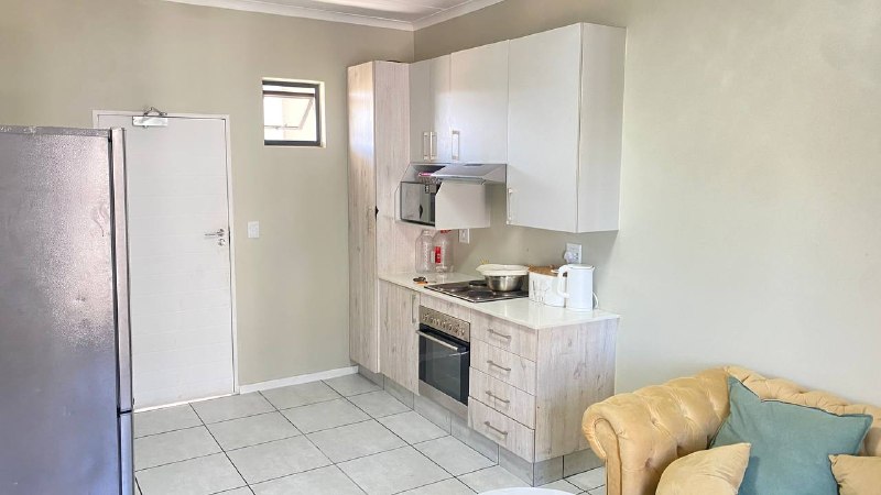 To Let 1 Bedroom Property for Rent in Grand Central Gauteng