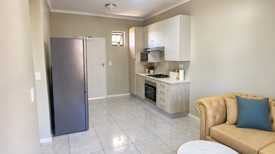 To Let 1 Bedroom Property for Rent in Grand Central Gauteng