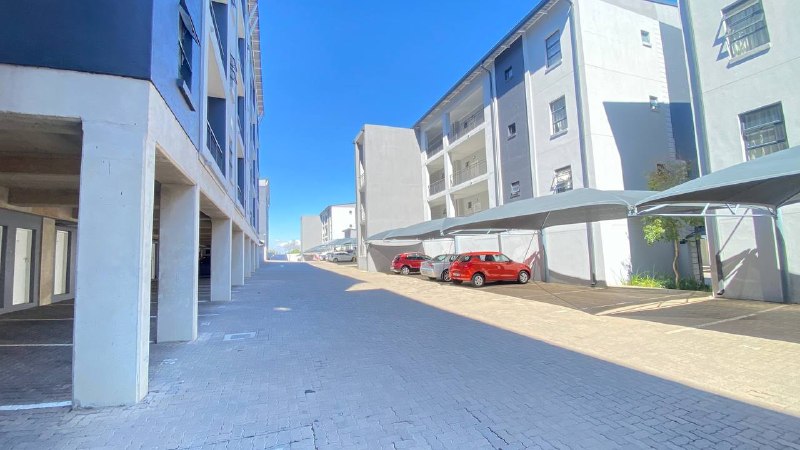 To Let 1 Bedroom Property for Rent in Grand Central Gauteng