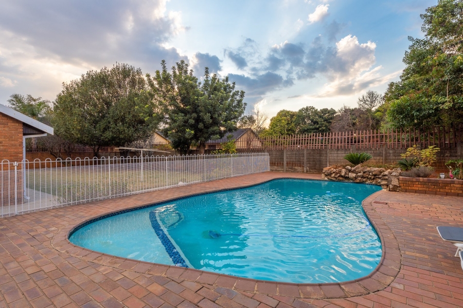 4 Bedroom Property for Sale in Brackenhurst Gauteng