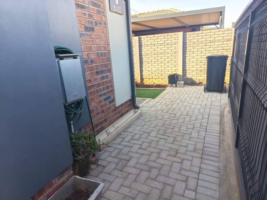3 Bedroom Property for Sale in Albertsdal Gauteng