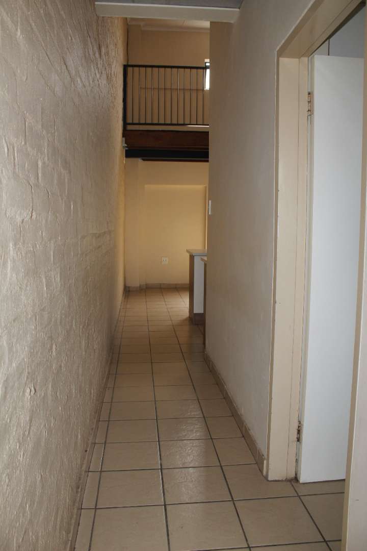 To Let 1 Bedroom Property for Rent in Die Hoewes Gauteng