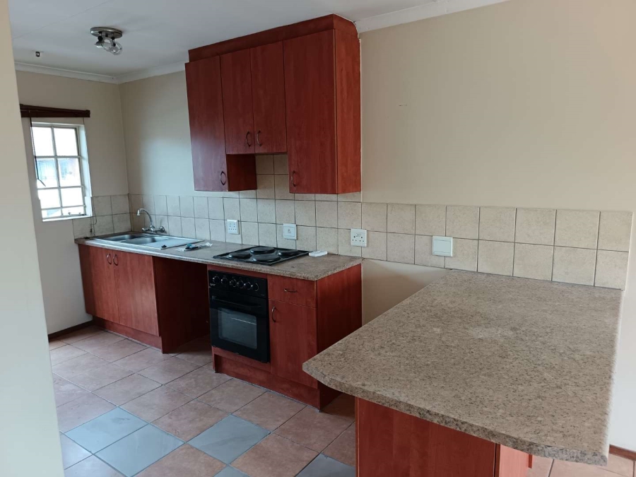 To Let 2 Bedroom Property for Rent in Theresa Park Gauteng