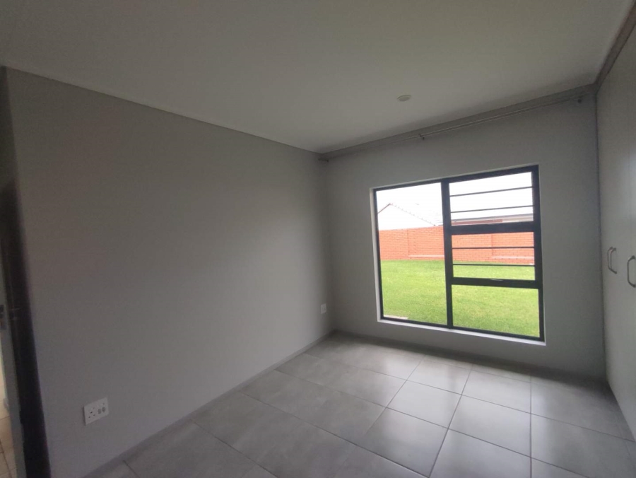 3 Bedroom Property for Sale in Amberfield Gauteng