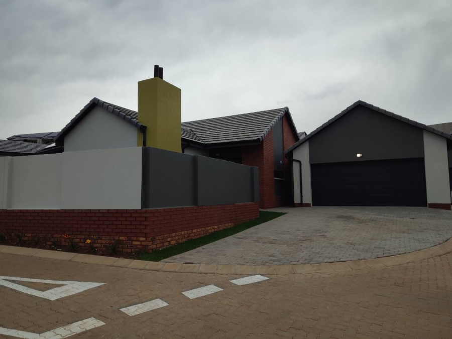 3 Bedroom Property for Sale in Amberfield Gauteng