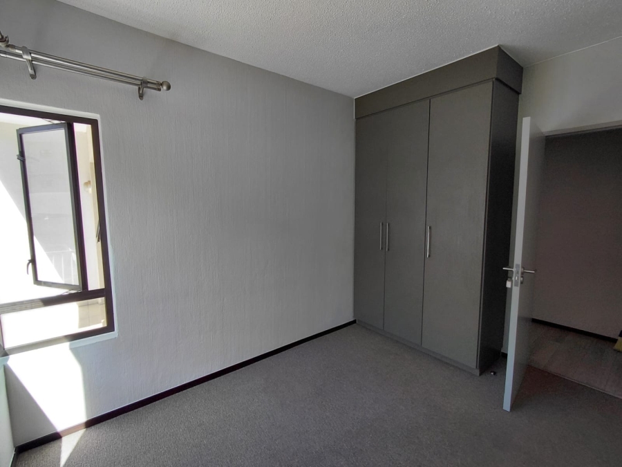 To Let 3 Bedroom Property for Rent in Broadacres Gauteng