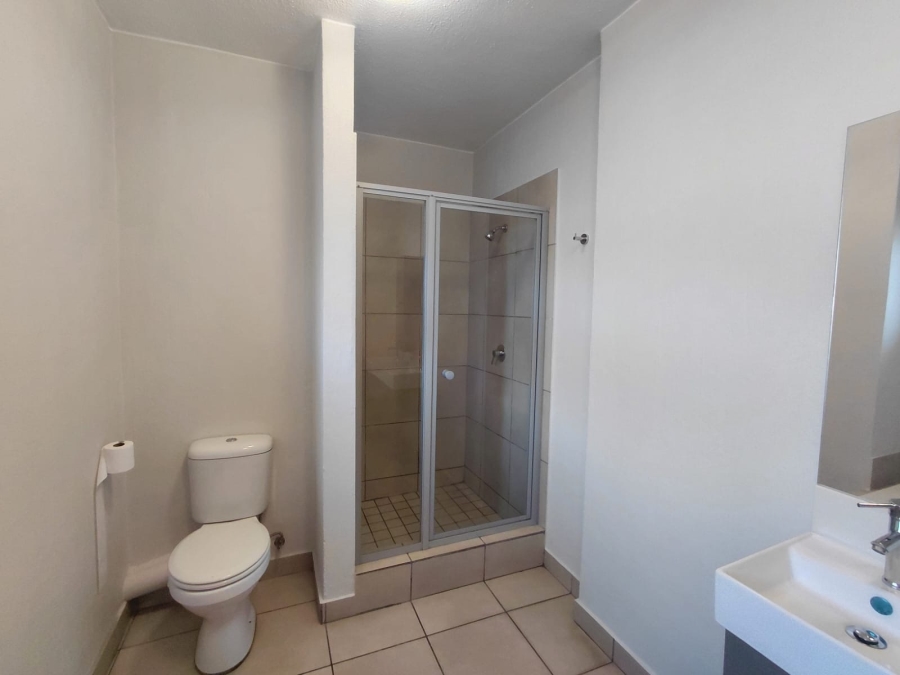 To Let 3 Bedroom Property for Rent in Broadacres Gauteng