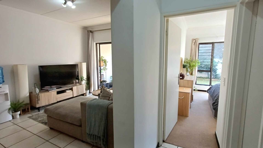 To Let 2 Bedroom Property for Rent in Douglasdale Gauteng