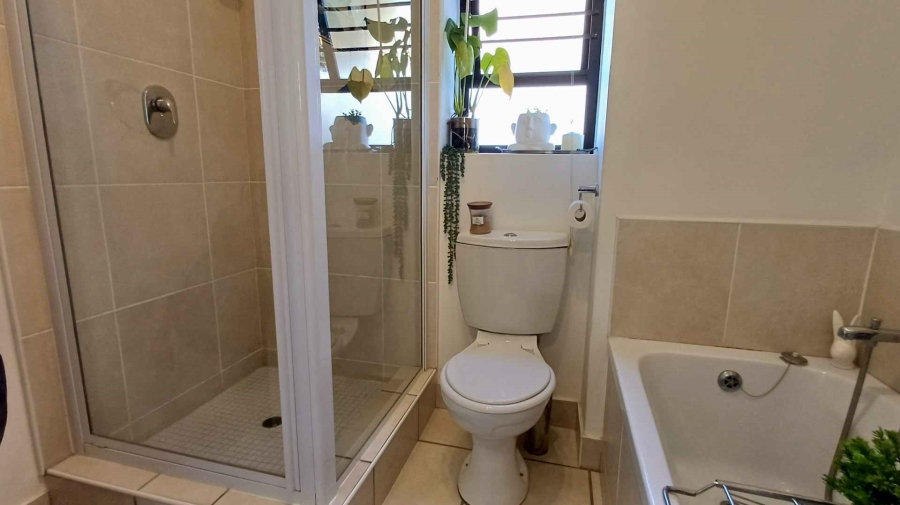 To Let 2 Bedroom Property for Rent in Douglasdale Gauteng