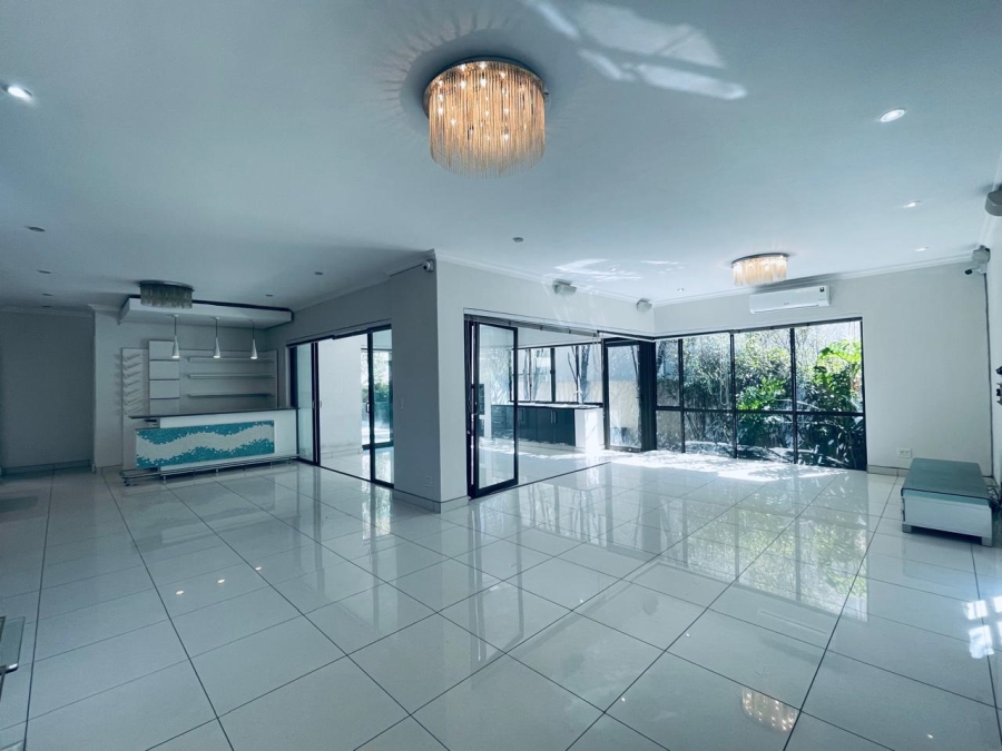 To Let 3 Bedroom Property for Rent in Sandown Gauteng