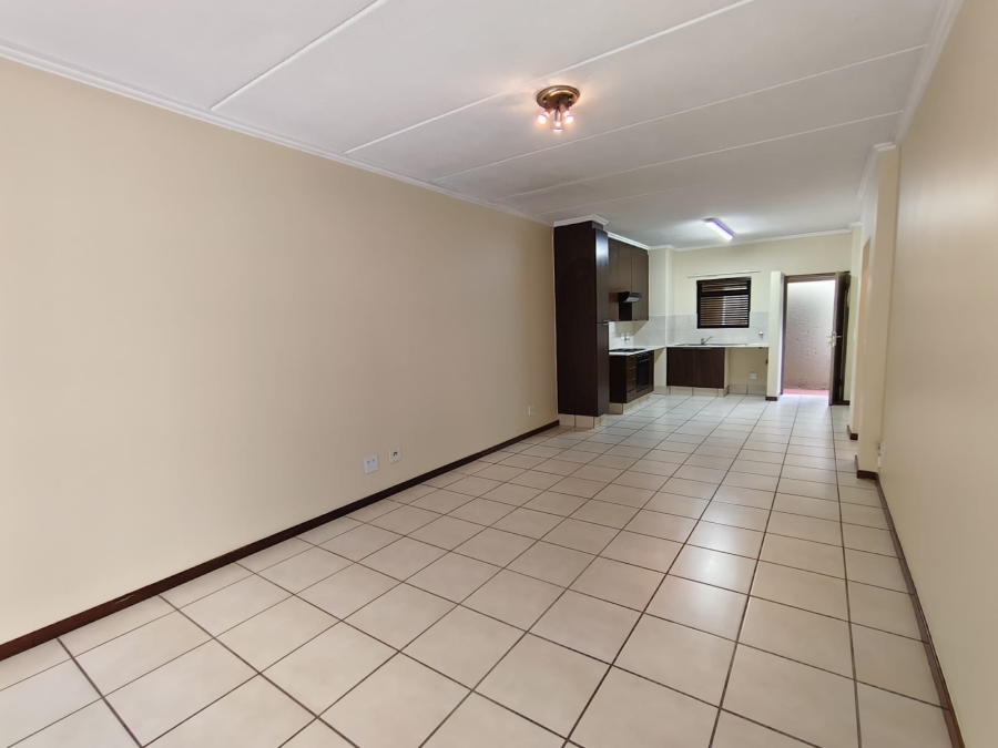 To Let 2 Bedroom Property for Rent in Maroeladal Gauteng