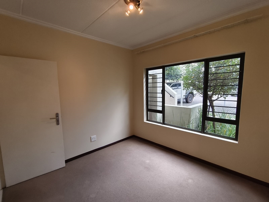 To Let 2 Bedroom Property for Rent in Maroeladal Gauteng