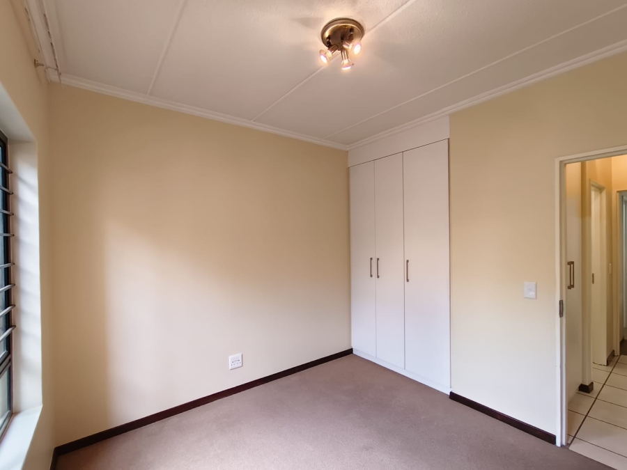 To Let 2 Bedroom Property for Rent in Maroeladal Gauteng