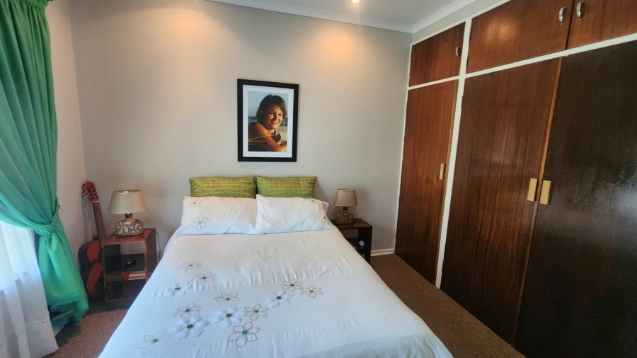 4 Bedroom Property for Sale in Robinpark Gauteng