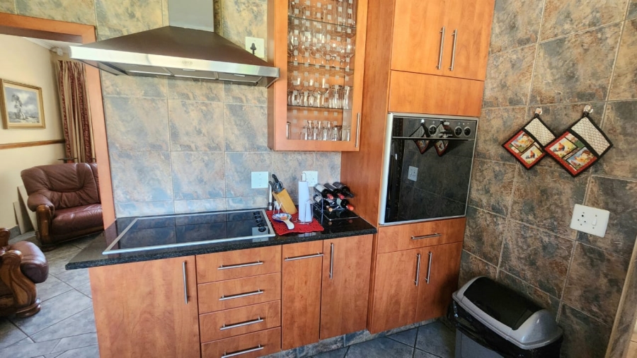 4 Bedroom Property for Sale in Robinpark Gauteng
