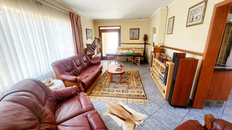 4 Bedroom Property for Sale in Robinpark Gauteng